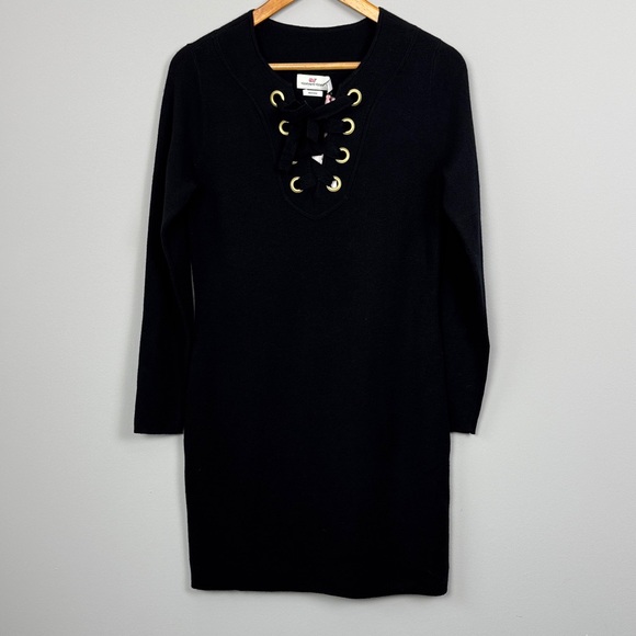 Vineyard Vines Dresses & Skirts - Vineyard Vines Merino Wool Lace Up Sweater Dress in Black. Size Small.